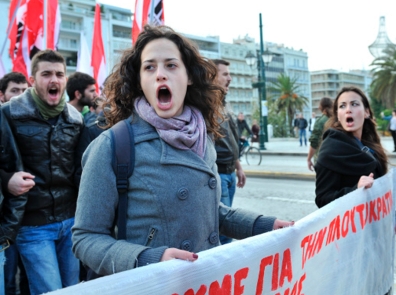 Греки вышли на забастовку из-за пенсионной реформы