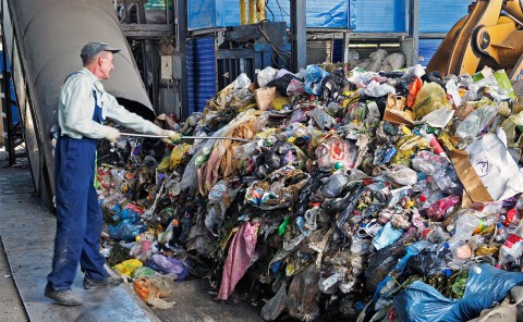 Почему буксует "мусорная реформа"?