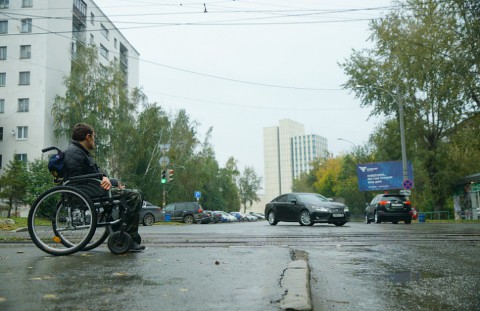 В парках Урала появились тропы для туристов-колясочников