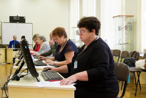 На Урале прошло компьютерное многоборье среди пенсионеров