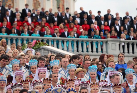 ​В Кремле приняли решение перенести московский парад Победы