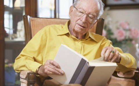Зачем и что читать в пожилом возрасте?