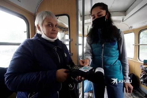 ​ В Свердловской области стартовала выдача бесплатных социальных карт