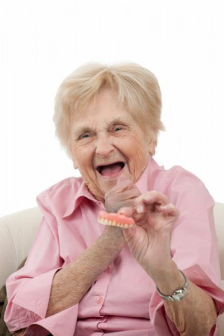 ​Бесплатные зубы для пенсионеров в 2019 году