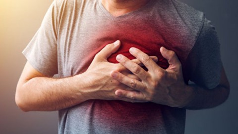 Кардиологи назвали неожиданные симптомы скорого инфаркта