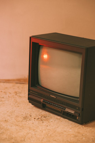 Пенсионерка: ​«Докуда мы должны смотреть безобразия на экране телевизора?»