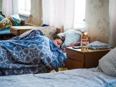 Московский сомнолог призвал спать после обеда
