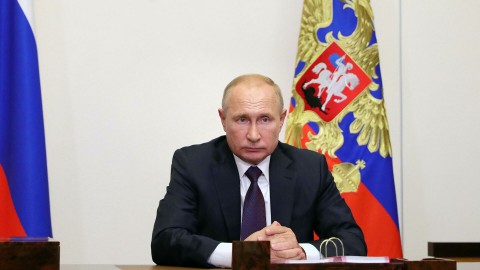 Путин призвал запретить отождествление СССР с нацистской Германией