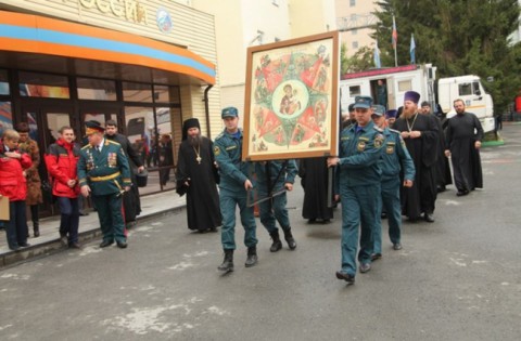 ​Пожарные сегодня пройдут крестным ходом по Екатеринбургу