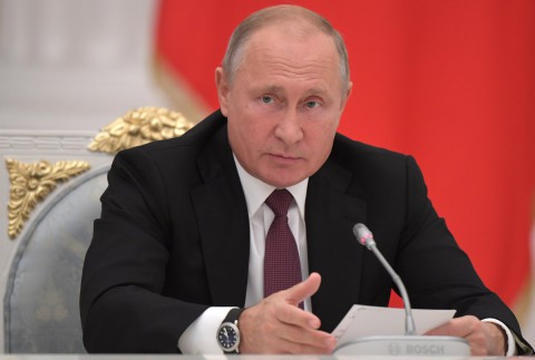 Путин рассказал о справедливой зарплате медработников