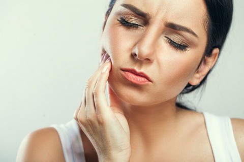 Почему бессонница и мигрень - повод пойти к стоматологу