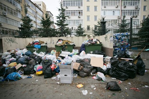 На западе Свердловской области упал тариф на вывоз мусора