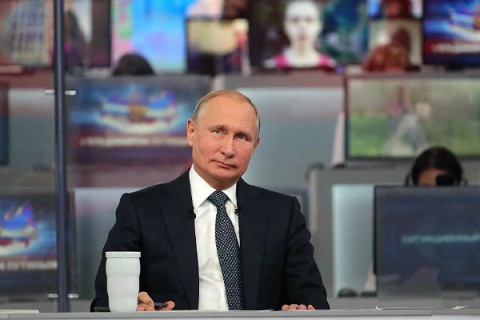 18 тем, которые россияне обсудили с Путиным