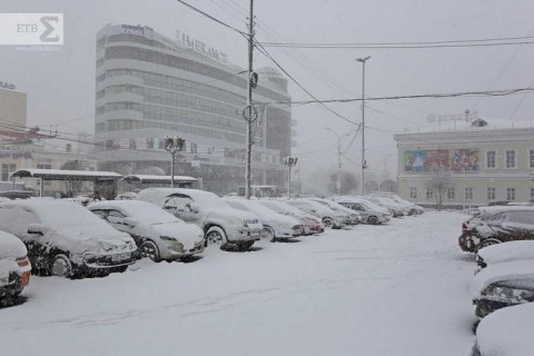На Екатеринбург надвигаются снегопады и ветры
