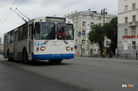 В Екатеринбурге отменяют еще один автобус